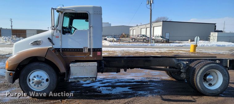 image for item ME9683 1999 Kenworth T300  truck cab and chassis