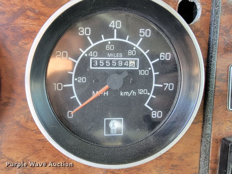 image for item ME9683 1999 Kenworth T300  truck cab and chassis