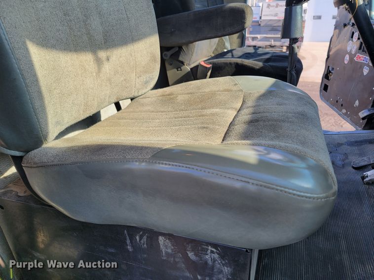 image for item ME9683 1999 Kenworth T300  truck cab and chassis