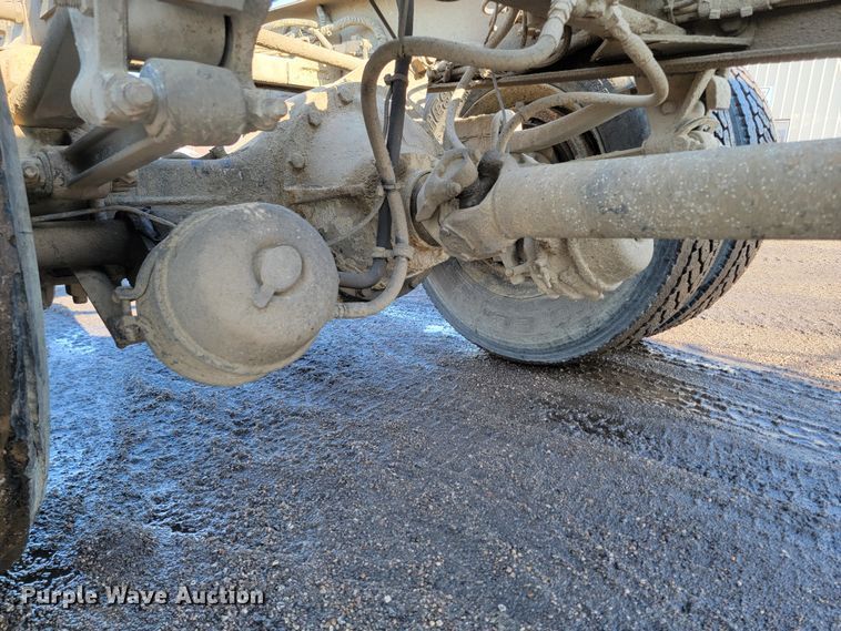 image for item ME9683 1999 Kenworth T300  truck cab and chassis