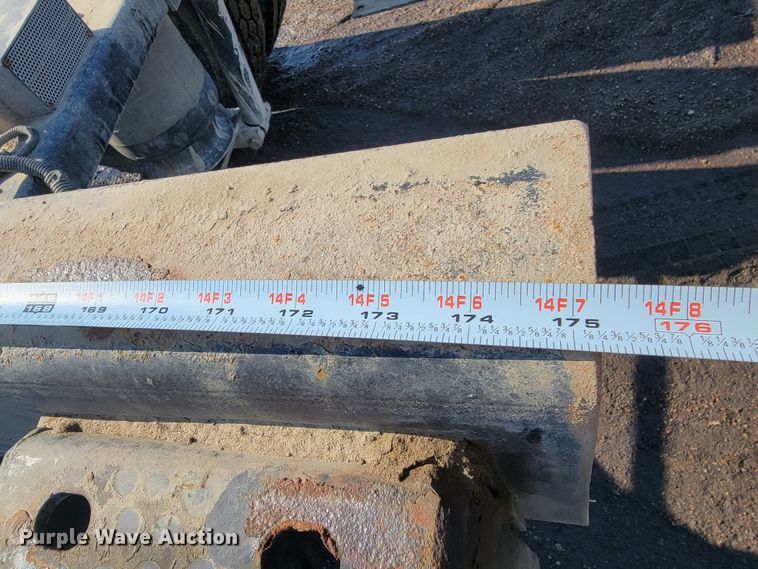 image for item ME9683 1999 Kenworth T300  truck cab and chassis