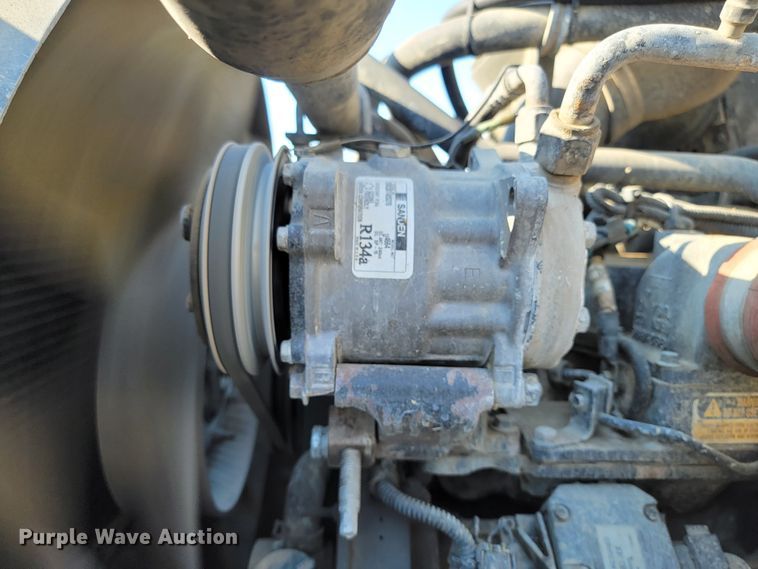 image for item ME9683 1999 Kenworth T300  truck cab and chassis