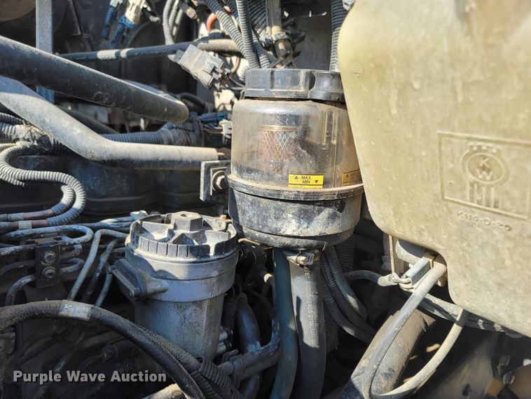 image for item ME9683 1999 Kenworth T300  truck cab and chassis