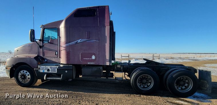 image for item ME9685 2007 Kenworth T600  semi truck