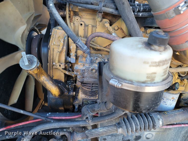 image for item ME9685 2007 Kenworth T600  semi truck