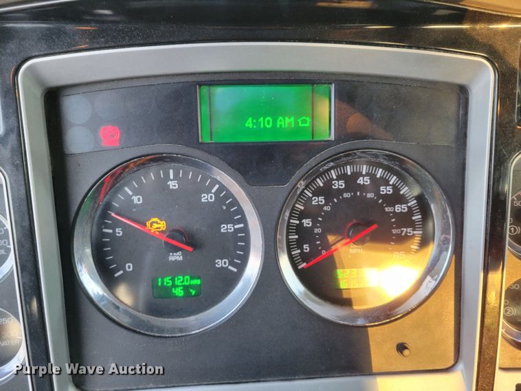 image for item MH9235 2011 Kenworth T800 semi truck