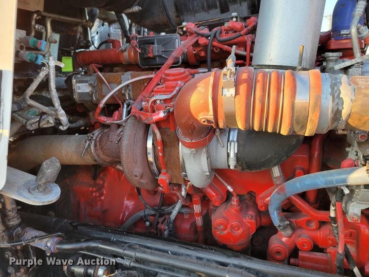 image for item MH9235 2011 Kenworth T800 semi truck