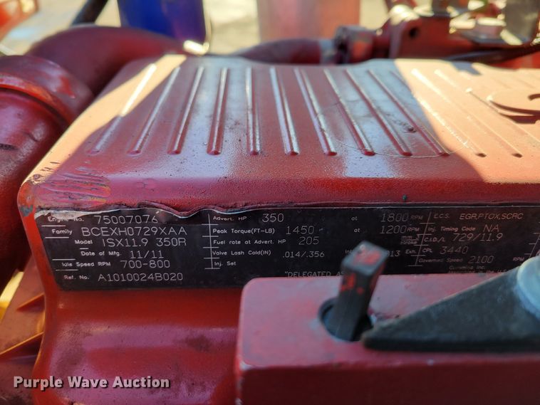 image for item MH9235 2011 Kenworth T800 semi truck