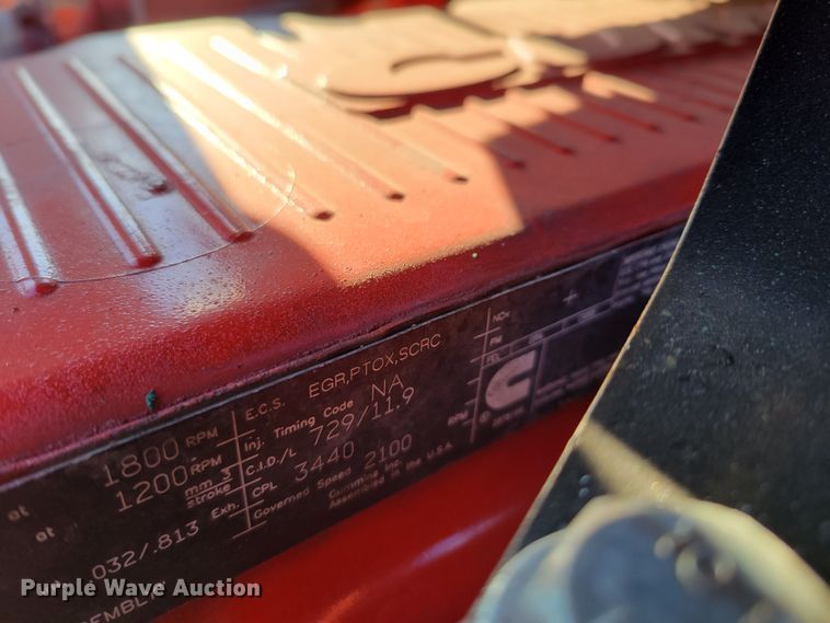 image for item MH9235 2011 Kenworth T800 semi truck