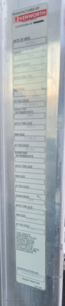 image for item MH9235 2011 Kenworth T800 semi truck