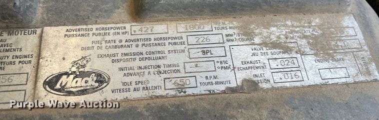 image for item MI9782 2007 Mack CHN613  semi truck