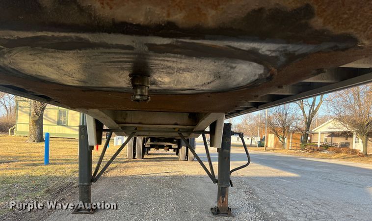 image for item MM9071 1995 Benson AF4810250  flatbed trailer