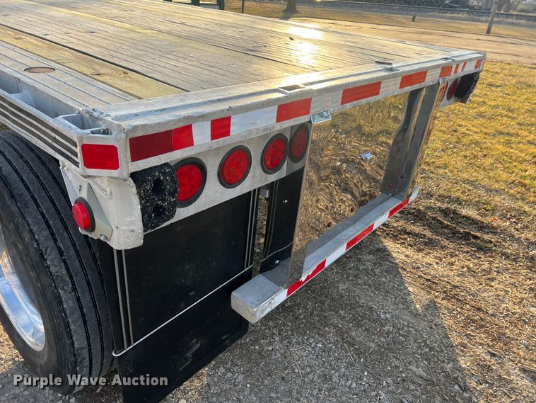 image for item MM9071 1995 Benson AF4810250  flatbed trailer