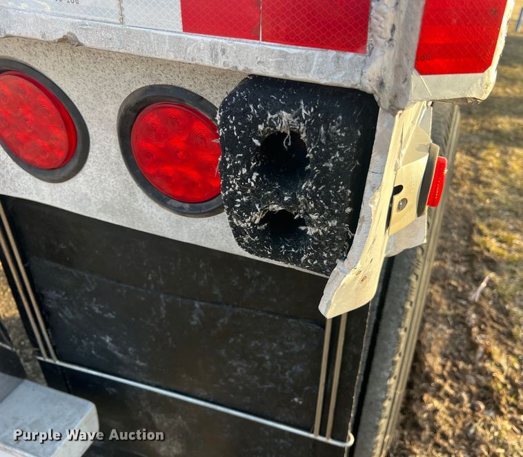 image for item MM9071 1995 Benson AF4810250  flatbed trailer