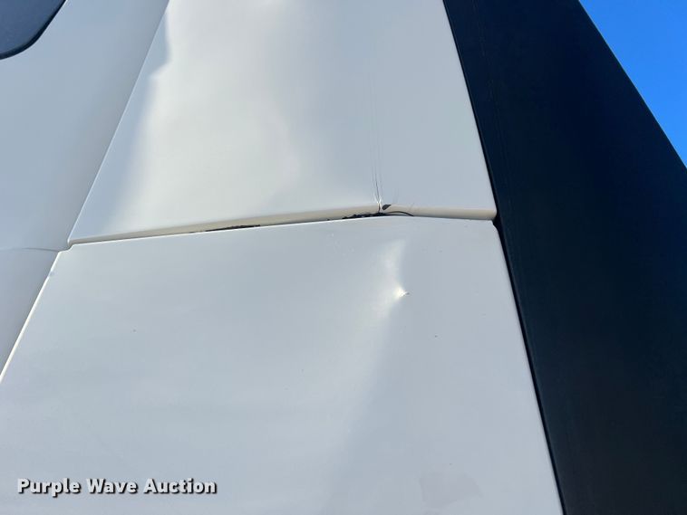 image for item MM9072 2015 Kenworth T680  semi truck