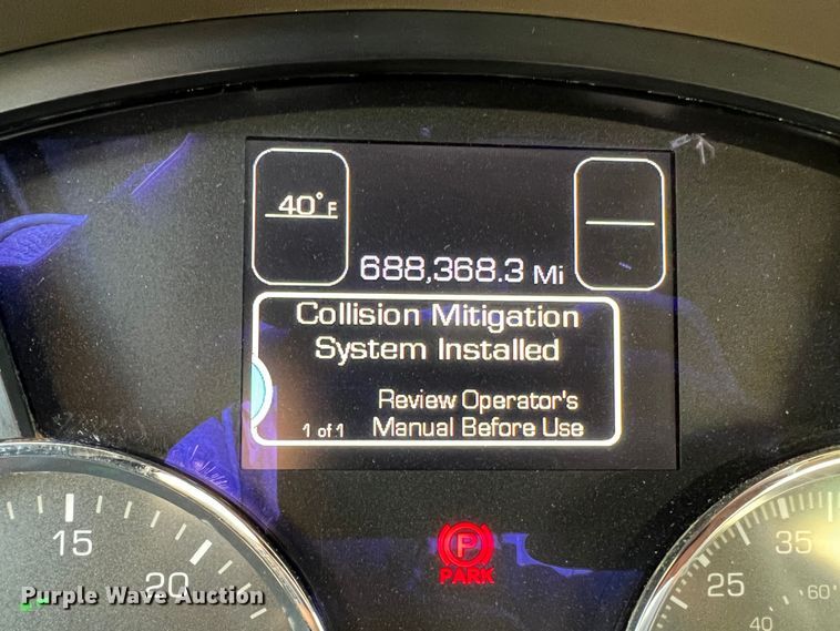 image for item MM9072 2015 Kenworth T680  semi truck