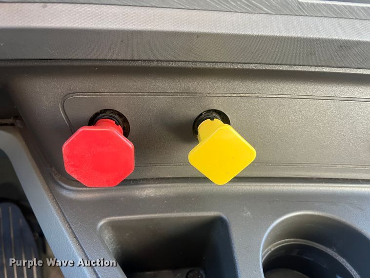 image for item MM9072 2015 Kenworth T680  semi truck