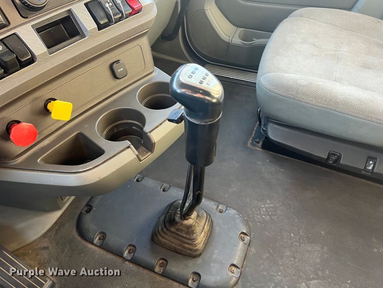 image for item MM9072 2015 Kenworth T680  semi truck