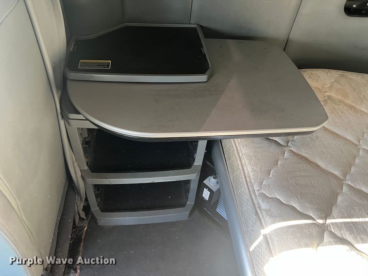 image for item MM9072 2015 Kenworth T680  semi truck