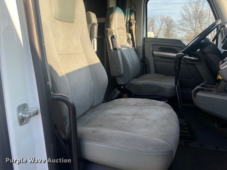 image for item MM9072 2015 Kenworth T680  semi truck