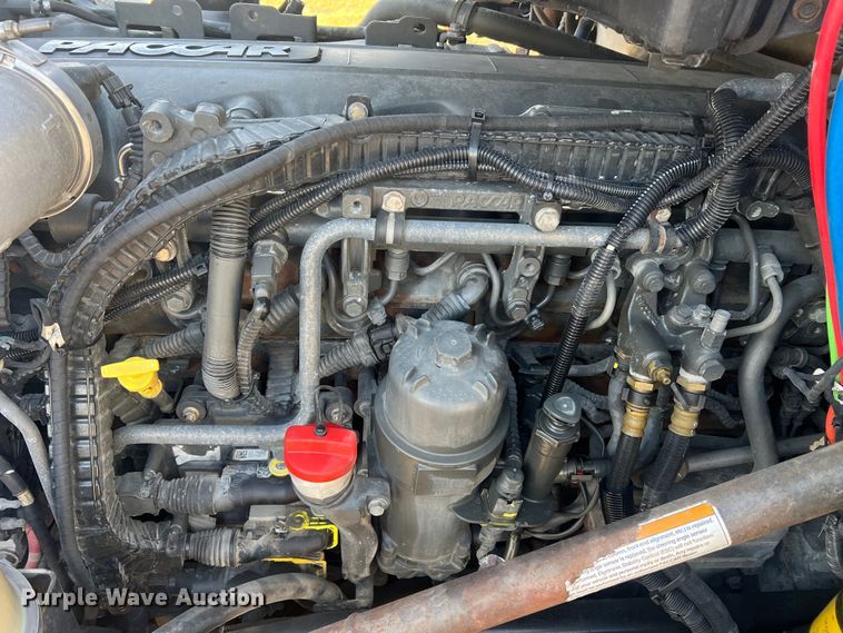 image for item MM9072 2015 Kenworth T680  semi truck