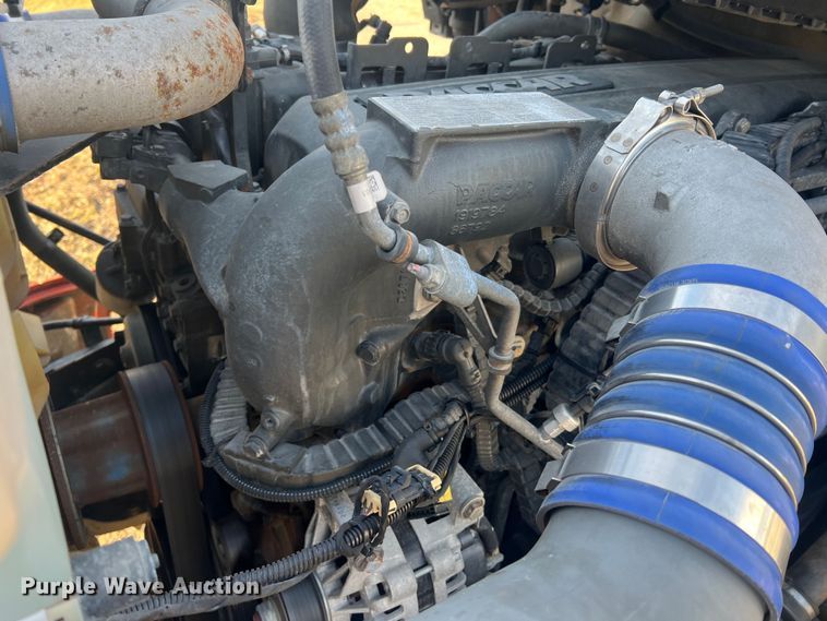 image for item MM9072 2015 Kenworth T680  semi truck