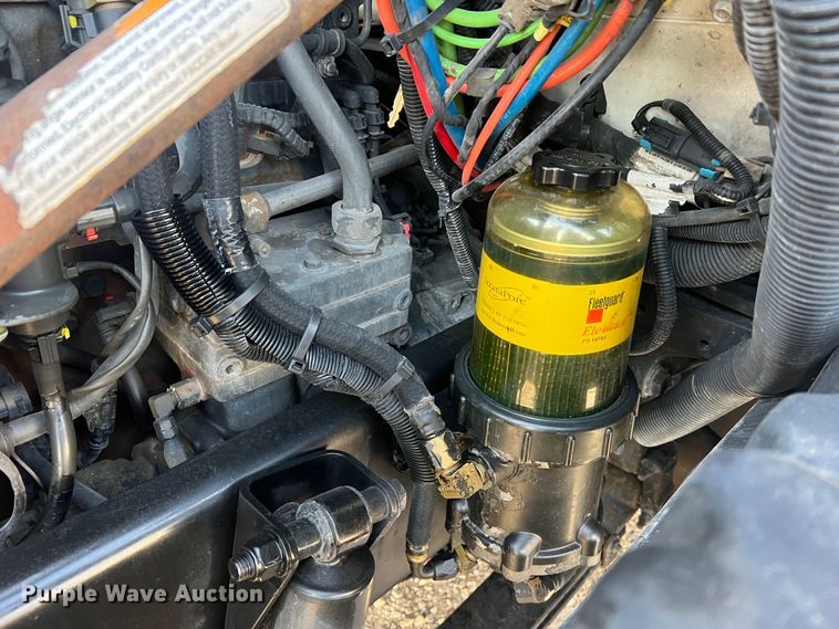 image for item MM9072 2015 Kenworth T680  semi truck