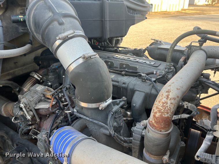 image for item MM9072 2015 Kenworth T680  semi truck