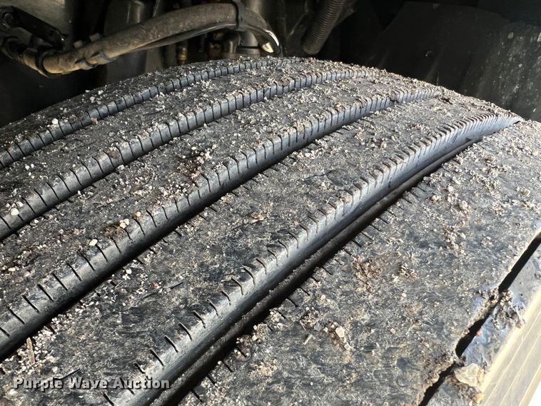 image for item MM9072 2015 Kenworth T680  semi truck