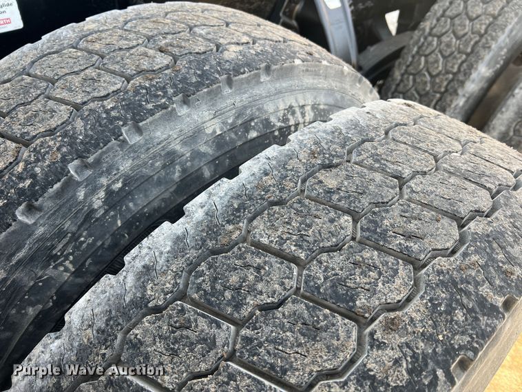 image for item MM9072 2015 Kenworth T680  semi truck