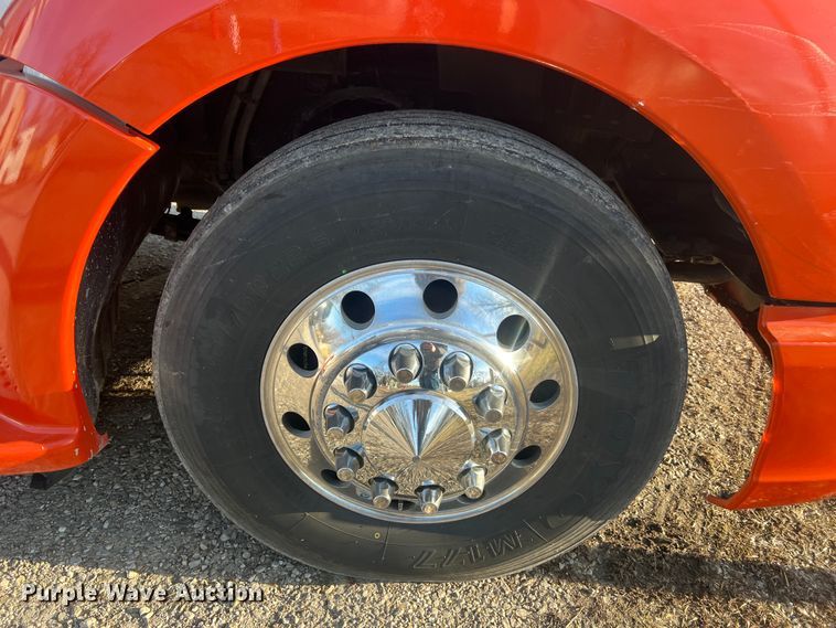 image for item MM9072 2015 Kenworth T680  semi truck