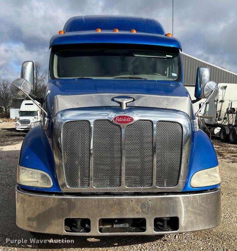 image for item MM9085 2007 Peterbilt 387  semi truck