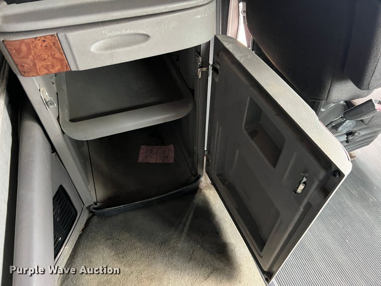 image for item MM9085 2007 Peterbilt 387  semi truck