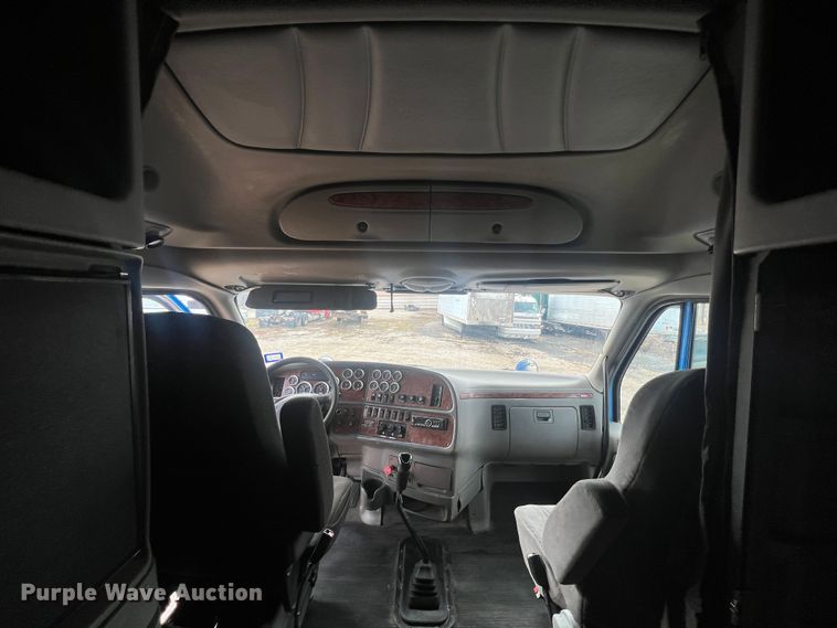 image for item MM9085 2007 Peterbilt 387  semi truck