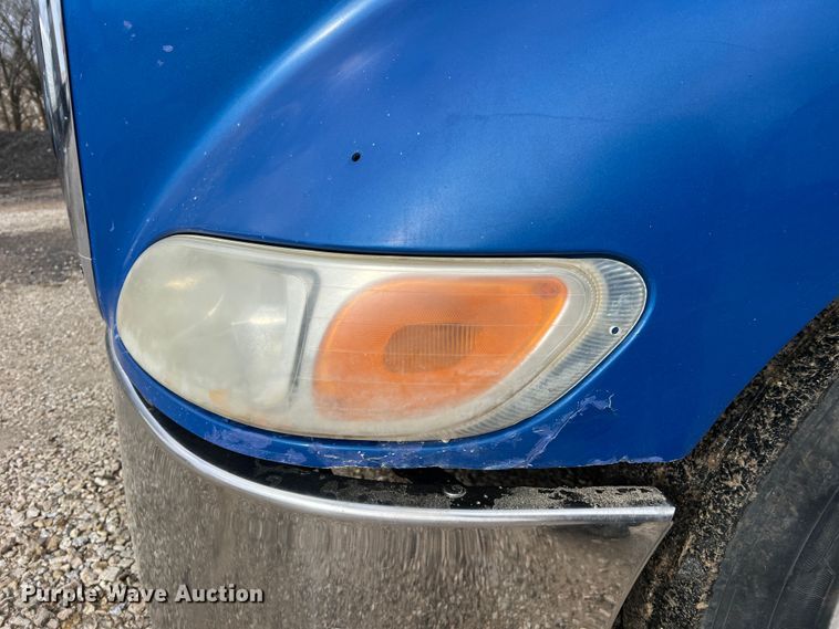 image for item MM9085 2007 Peterbilt 387  semi truck