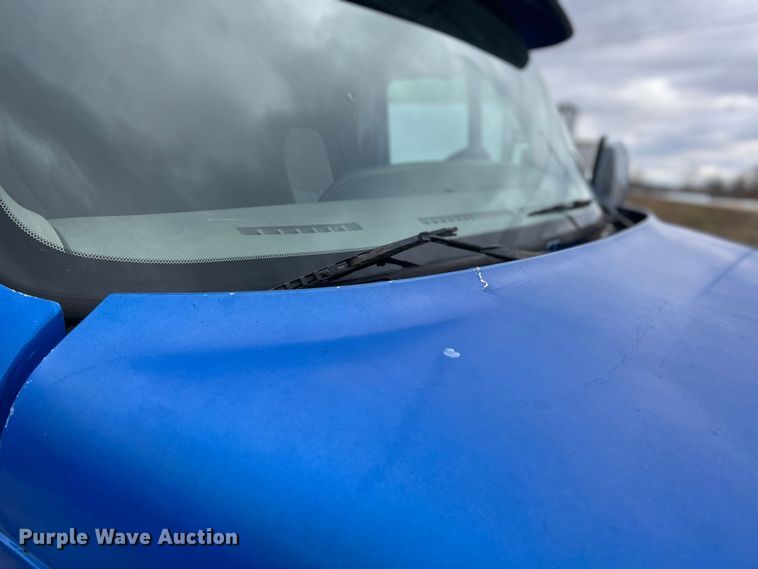 image for item MM9085 2007 Peterbilt 387  semi truck