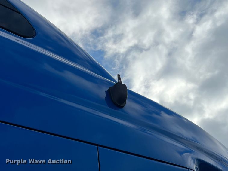 image for item MM9085 2007 Peterbilt 387  semi truck