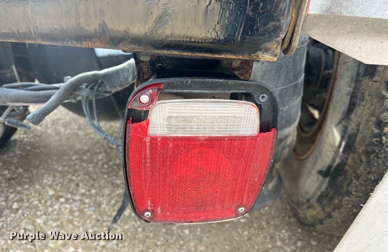 image for item MM9085 2007 Peterbilt 387  semi truck