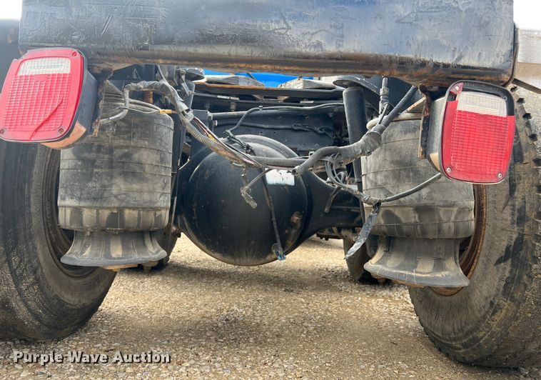 image for item MM9085 2007 Peterbilt 387  semi truck