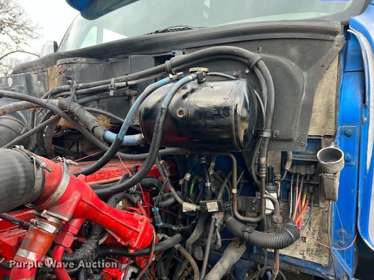 image for item MM9085 2007 Peterbilt 387  semi truck