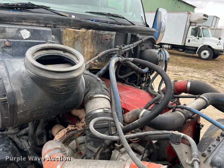 image for item MM9085 2007 Peterbilt 387  semi truck