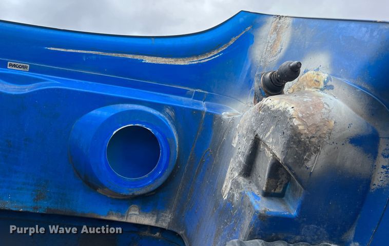 image for item MM9085 2007 Peterbilt 387  semi truck