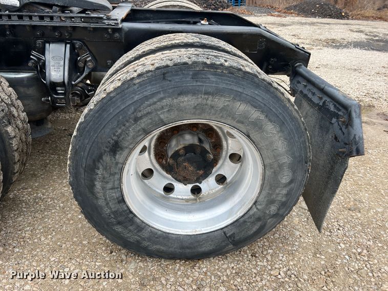 image for item MM9085 2007 Peterbilt 387  semi truck