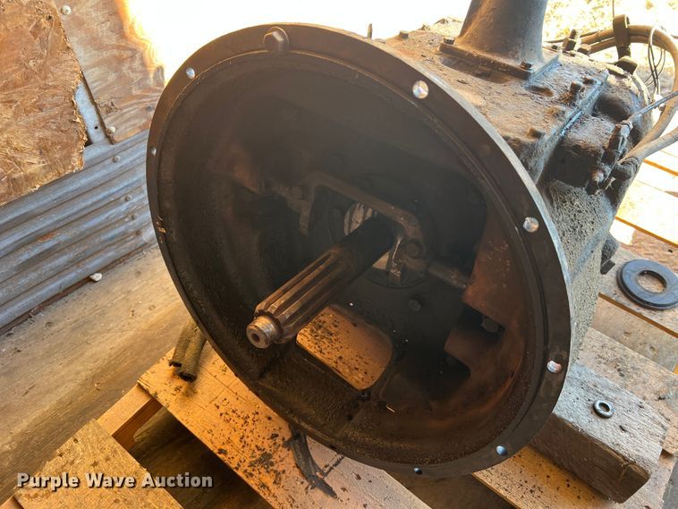 image for item MM9096 Eaton Fuller  13 speed transmission