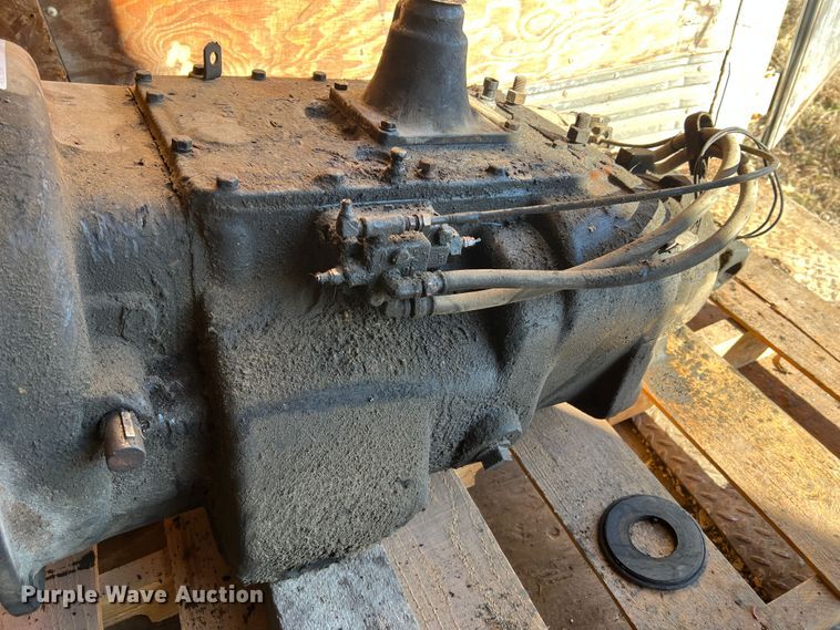 image for item MM9096 Eaton Fuller  13 speed transmission