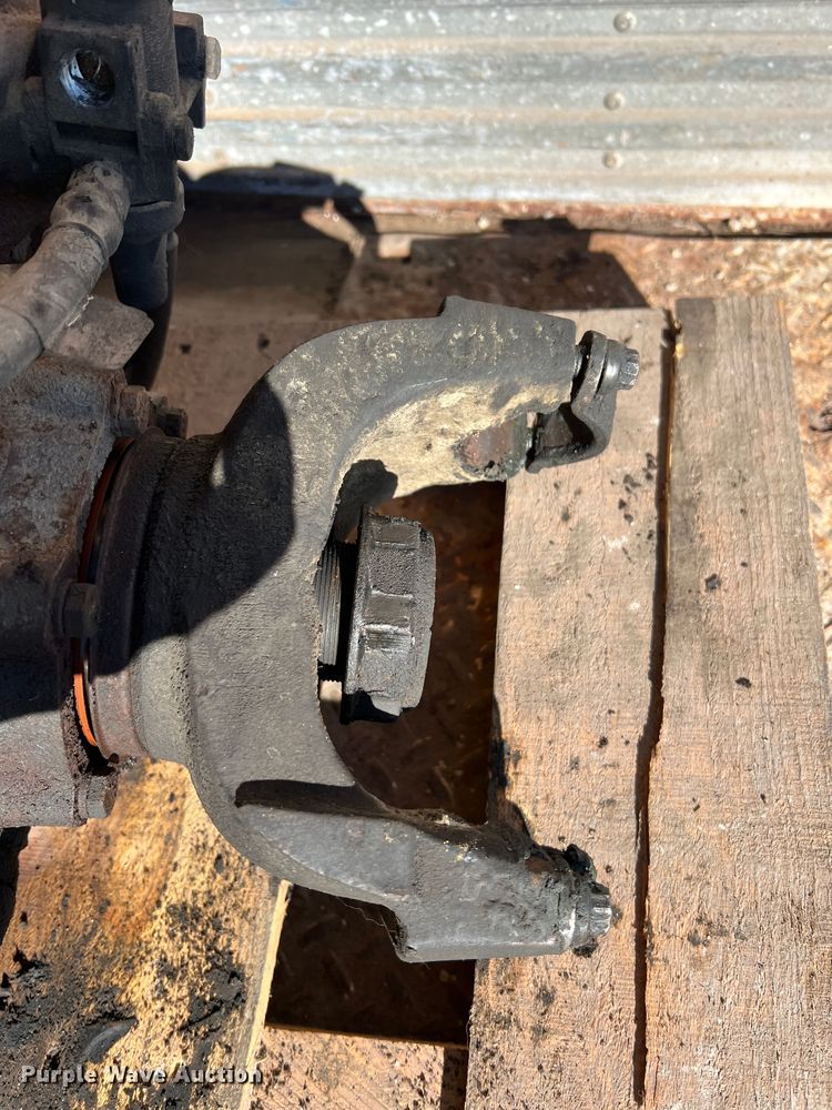 image for item MM9096 Eaton Fuller  13 speed transmission