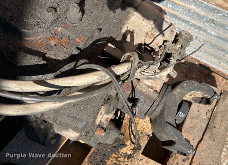 image for item MM9096 Eaton Fuller  13 speed transmission