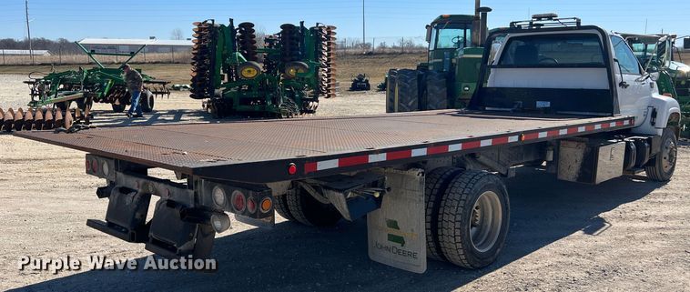 image for item MM9097 2001 Chevrolet C6500  rollback truck