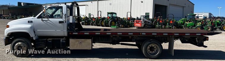 image for item MM9097 2001 Chevrolet C6500  rollback truck