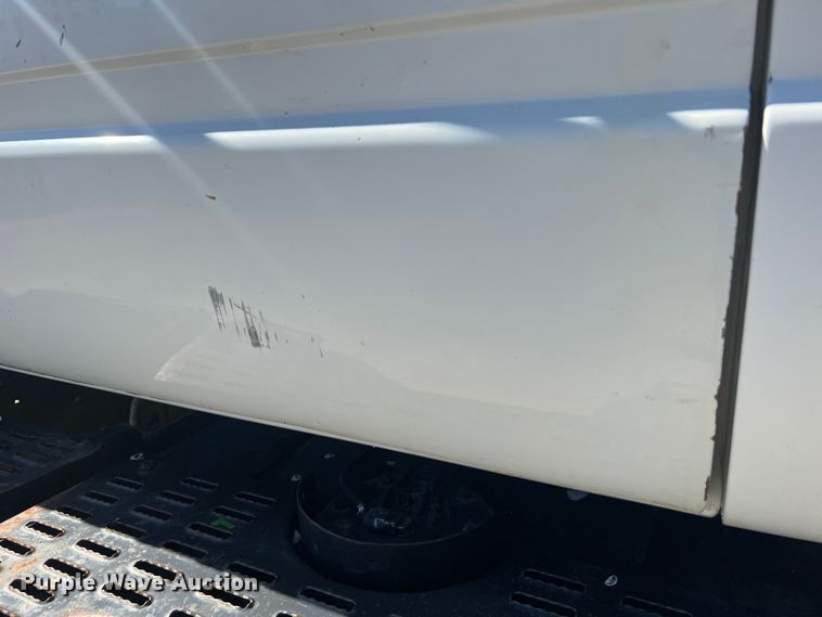 image for item MM9097 2001 Chevrolet C6500  rollback truck